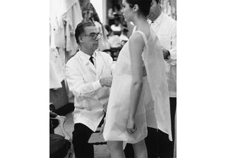 La exposición de Balenciaga llega al Museo Thyssen