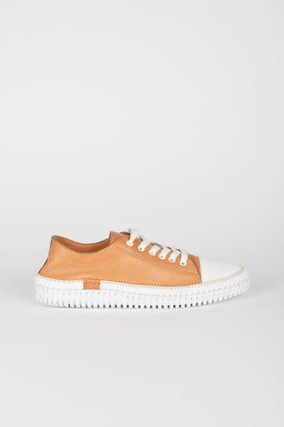 Dominique camel sneaker