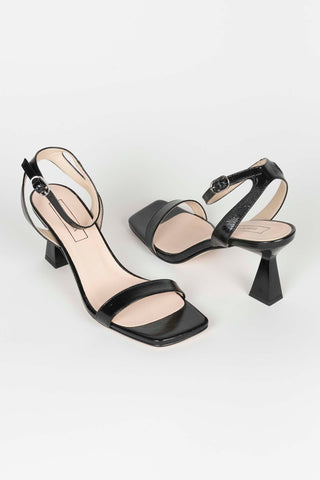 SANDALIA TIRA NEGRA TACÓN 8CM