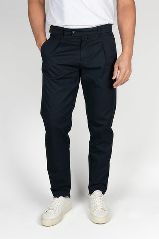 Pantalón GUY azul marino con pinzas